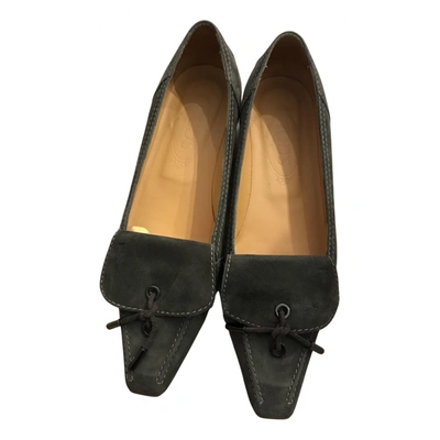 Pre-owned Tod's Flats In Khaki