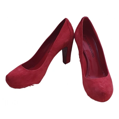 Pre-owned Roccobarocco Heels In Red