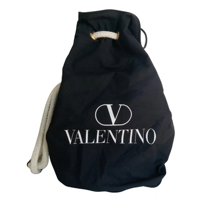 Pre-owned Valentino Garavani Cloth Handbag In Black