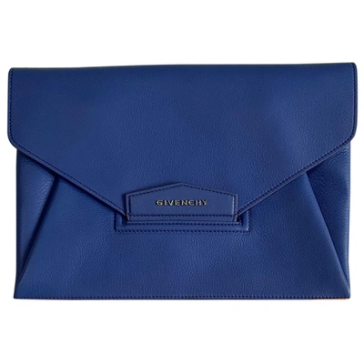 Pre-owned Givenchy Antigona Leather Clutch Bag In Blue