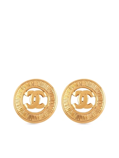 Pre-owned Chanel 1980s Cc Logo Clip-on Earrings In Gold