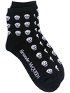 Alexander Mcqueen Alexander Mc Queen Multiskull Socks In Black/white