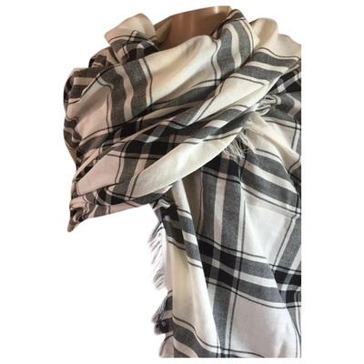 Pre-owned Valentino Wool Scarf In White