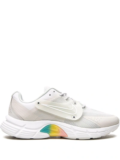 Nike Alphina 5000 Sneakers In Neutrals