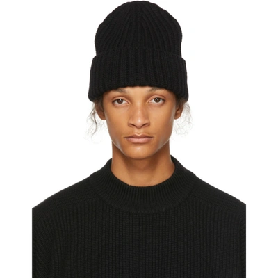 The Row Dibbo Ribbed Cashmere Beanie In Black