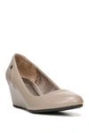 Lifestride Dreams Wedge Pump In Stone