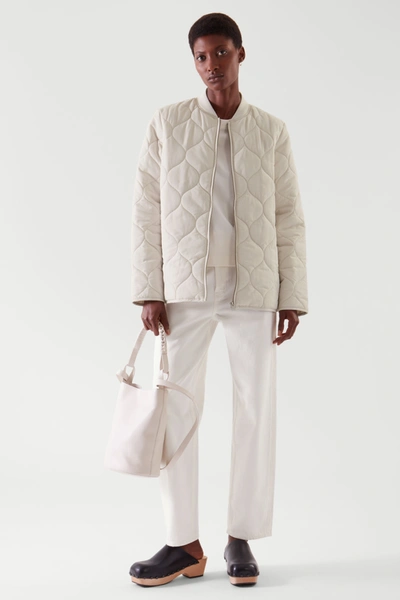 【COS】◆OVERSIZED QUILTED JACKET - OFF WHITE◆1205863001◆ 7ef4b1a6f98fa56972bfd83a00d6aa