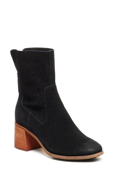 Kelsi Dagger Brooklyn Island Boot In Black