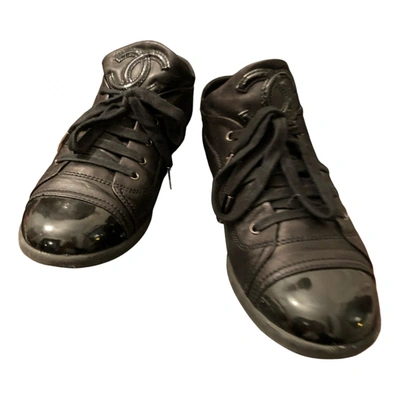 Pre-owned Chanel Patent Leather Trainers In Black