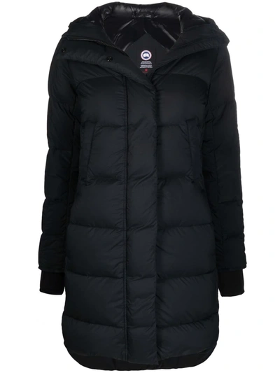 Canada Goose Logo-patch Feather-down Padded Coat In Schwarz