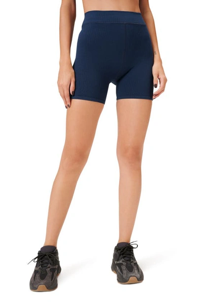 Good American Seamless Rib Bike Shorts In Twilight001