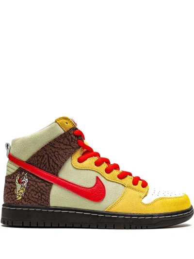 Nike Sb Dunk High Sneakers In Braun