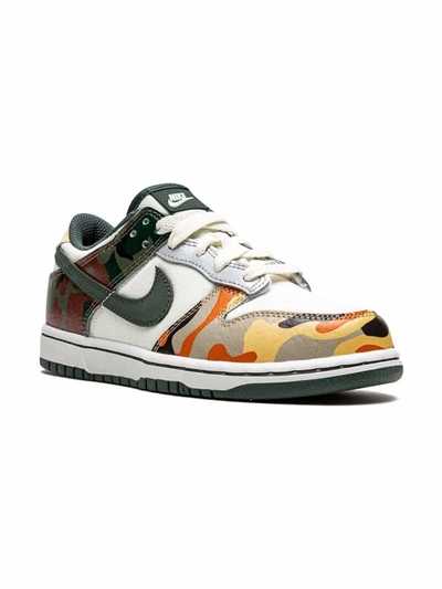 NIKE DUNK LOW SE"SAIL/MULTI CAMO" SNEAKERS