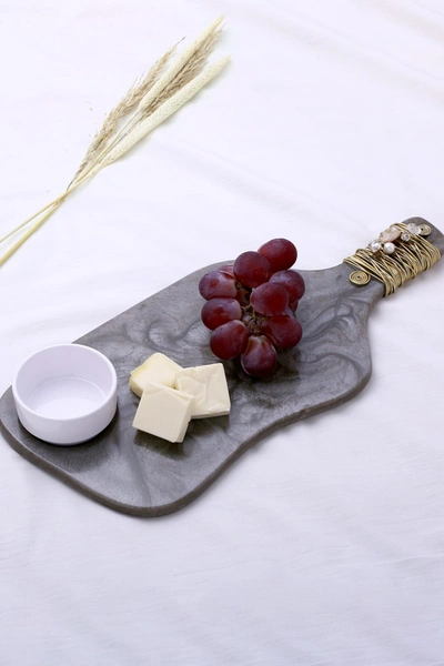 Tiramisu Decorative Resin Cheese Platter & Bowl In Brown