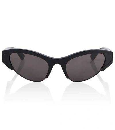 Bottega Veneta Cat-eye Sunglasses In Black
