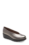 Wonders Lightweight Wedge Pump In Lead Metallic Leather