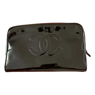 Pre-owned Chanel Patent Leather Vanity Case In Black