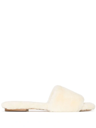 Aeyde 10mm Anna Shearling Slide Sandals In Neutrals
