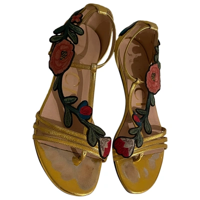 Pre-owned Gucci Leather Sandals In Gold