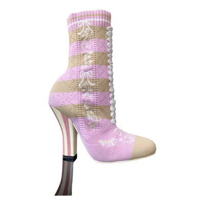 Pre-owned Fendi Colibri Cloth Ankle Boots In Pink