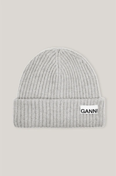 Ganni Logo-patch Recycled-wool Blend Beanie In Grey