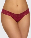 HANKY PANKY SIGNATURE LACE LOW-RISE THONG,PROD167970582