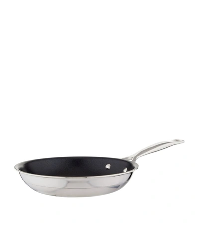 Le Creuset 3-ply Stainless Steel Non-stick Omelette Pan (20cm) In Silver