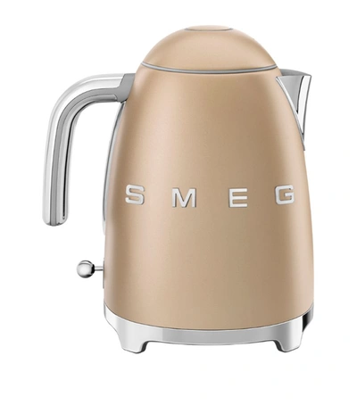 Smeg Retro Kettle In Champagne