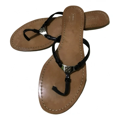 Pre-owned Coach Leather Flip Flops In Black