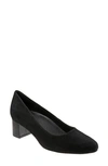 Trotters Kari Pointy Toe Pump In Black