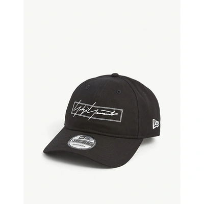 Yohji Yamamoto Logo刺绣棒球帽 In Black