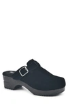 White Mountain Behold Suede Platform Clog In Black/suede