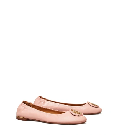 Tory Burch Ballerina Mit Mehrfarbigem Logo In Shell Pink/black