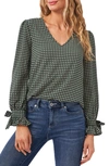 Cece Long Sleeve V-neck Top In Geo Box Check