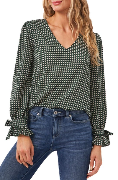Cece Long Sleeve V-neck Top In Geo Box Check