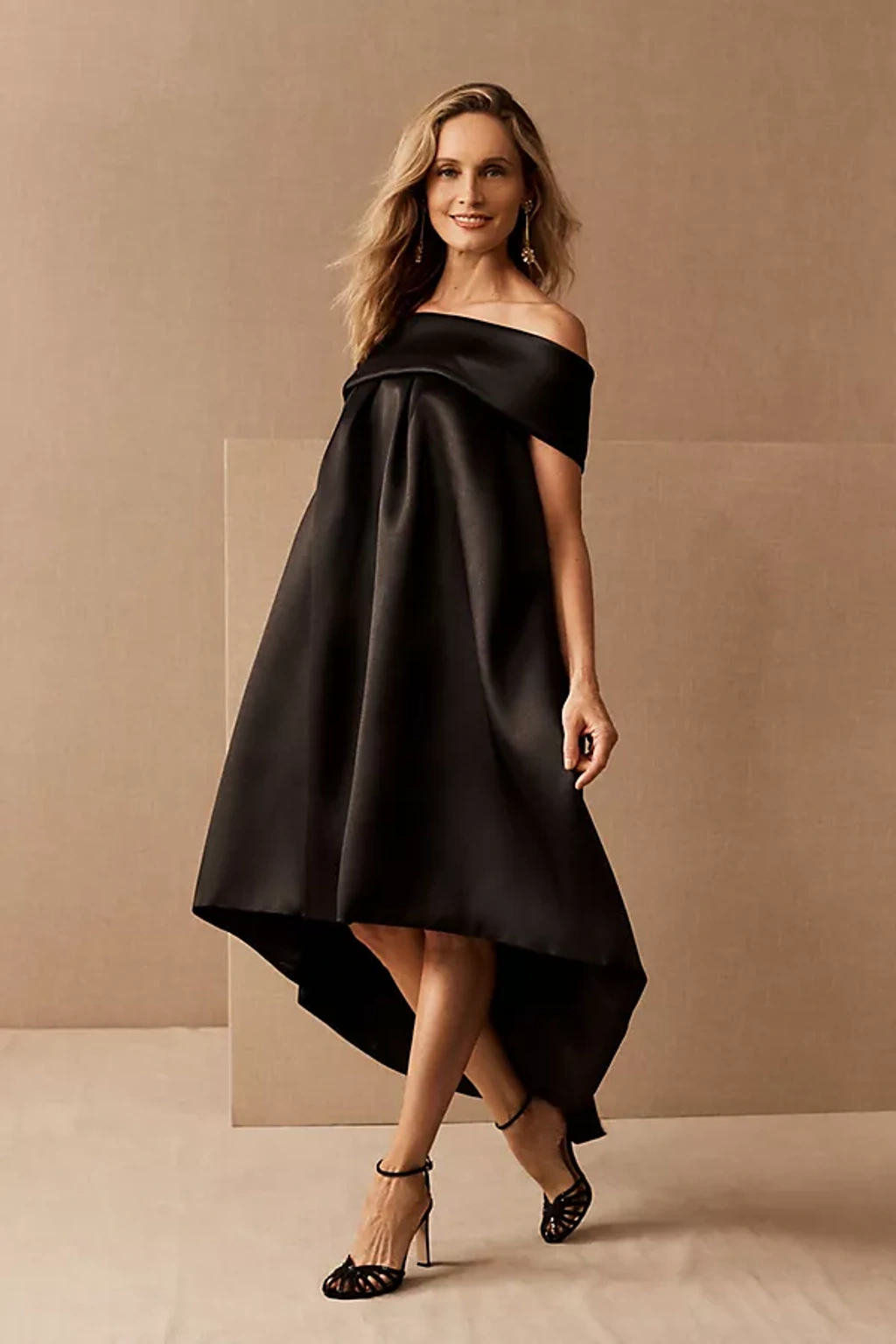 Amsale Bowery Midi Dress In Black | ModeSens