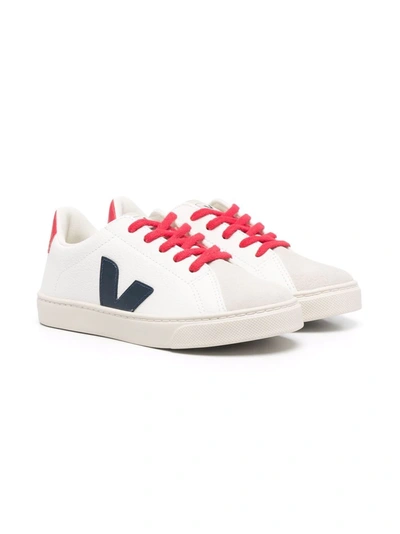 Veja Logo-patch Lace-up Trainers In 白色