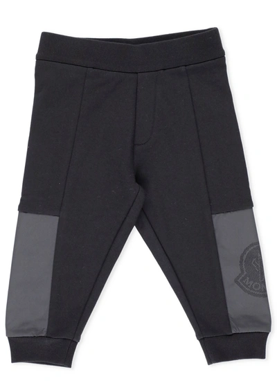 Moncler Enfant Logo Printed Sweatpants In Black