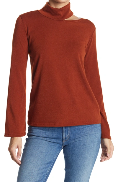 Go Couture Turtleneck Cutout Sweater In Burgundy