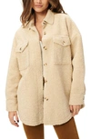 Good American Contour Faux Shearling Jacket In Tusk