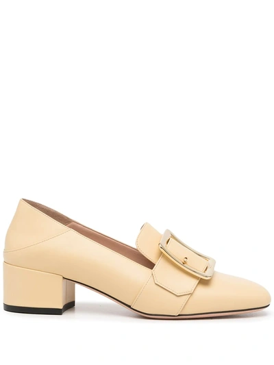 Bally Leather Buckled Pumps In Gelb