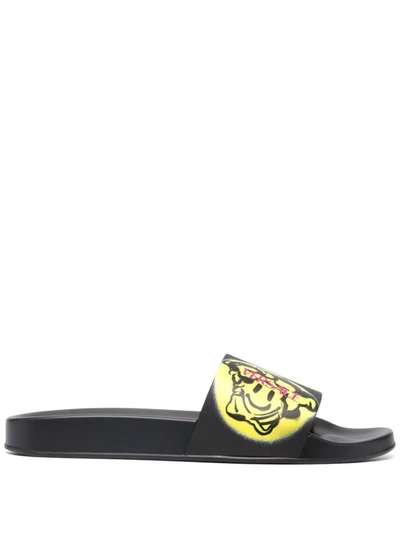 Versace Graphic Logo-print Slides In Schwarz