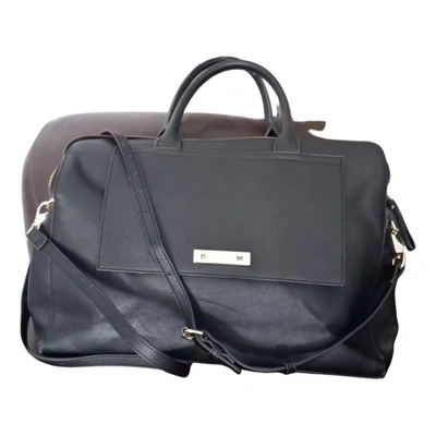 Pre-owned Roccobarocco Tote In Black