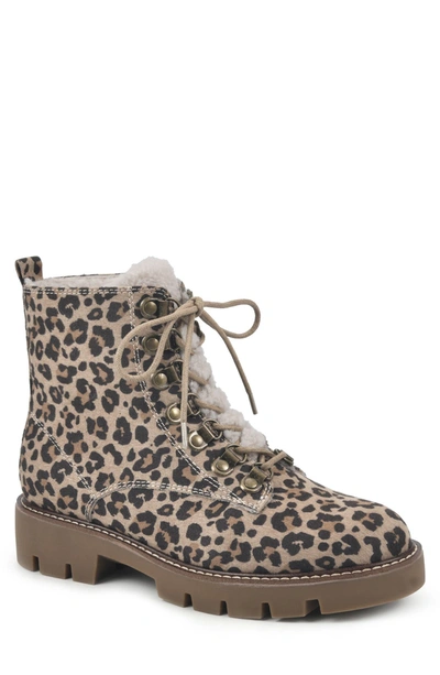 White Mountain Great Lace Up Boot In Natural/e-print/suedette