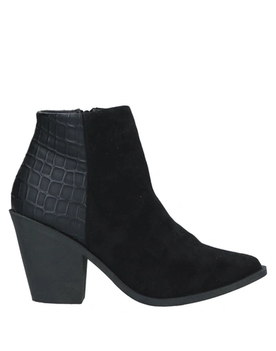 Sexy Woman Ankle Boots In Black