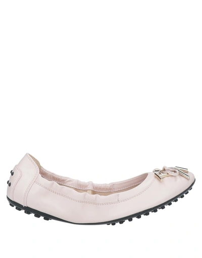 Tod's Ballet Flats In White