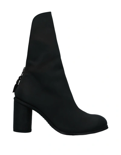 Measponte Ankle Boots In Black