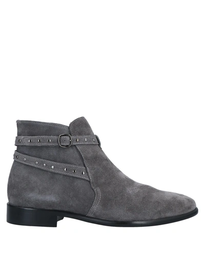 Unconventional Royal Ankle Boots In Grey