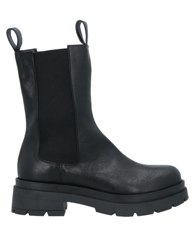 Spaziomoda Ankle Boots In Black