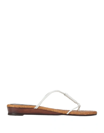 Hazy Toe Strap Sandals In White